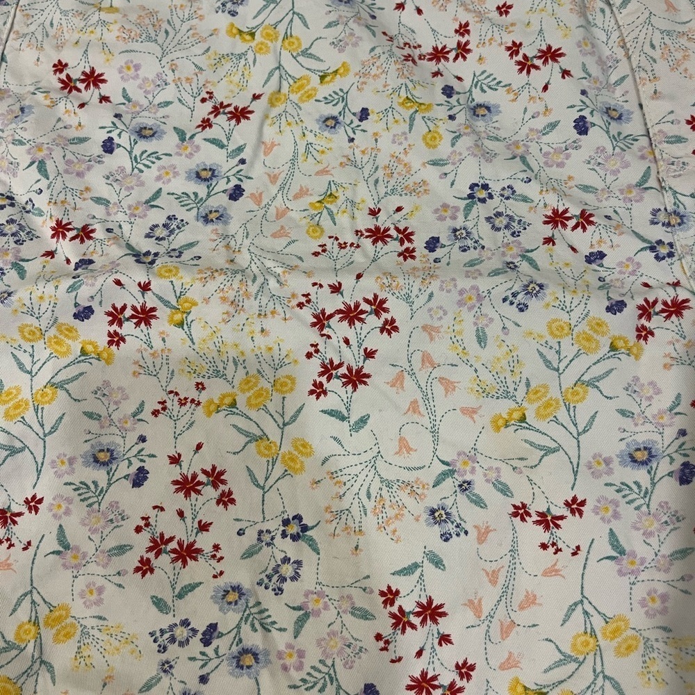 Old Navy Everyday Shorts - Floral Print - Picture 2 of 9
